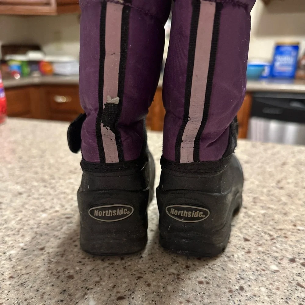Northside Frosty Insulated Size 5 Snow Boots